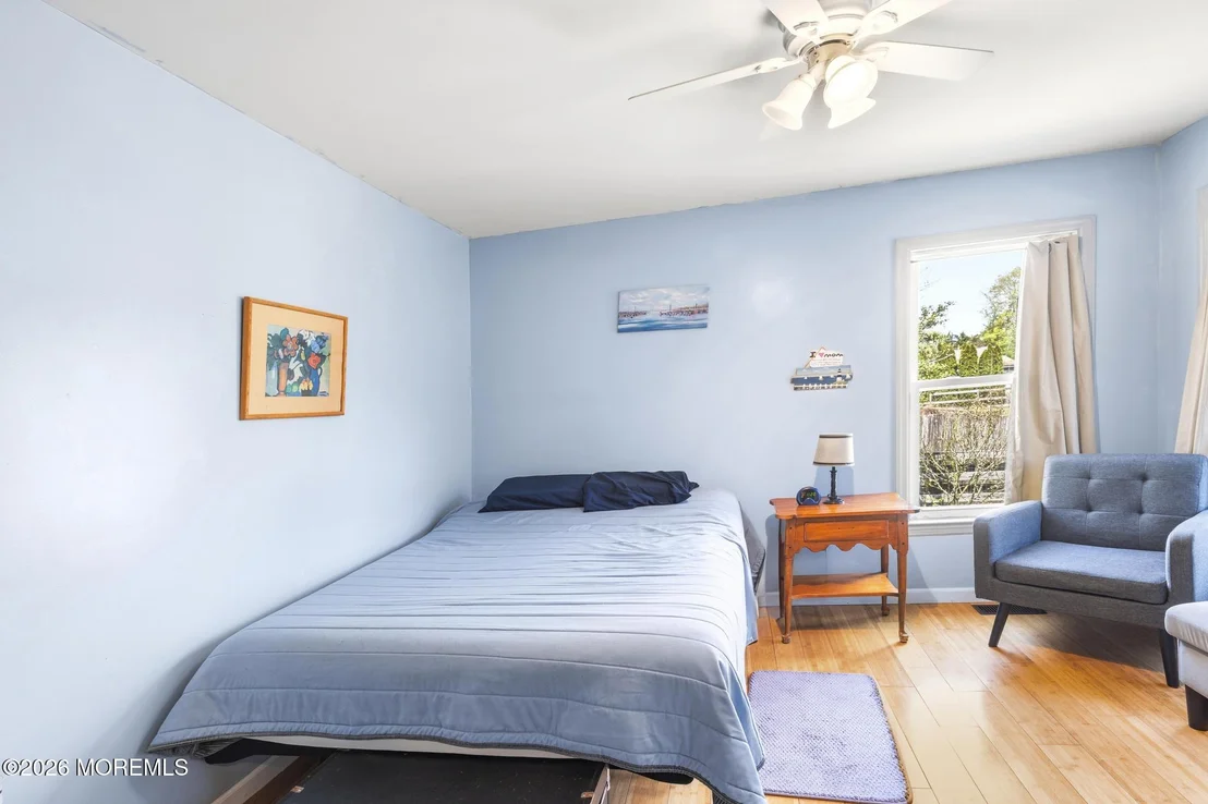 Photo of 389 Bay Avenue