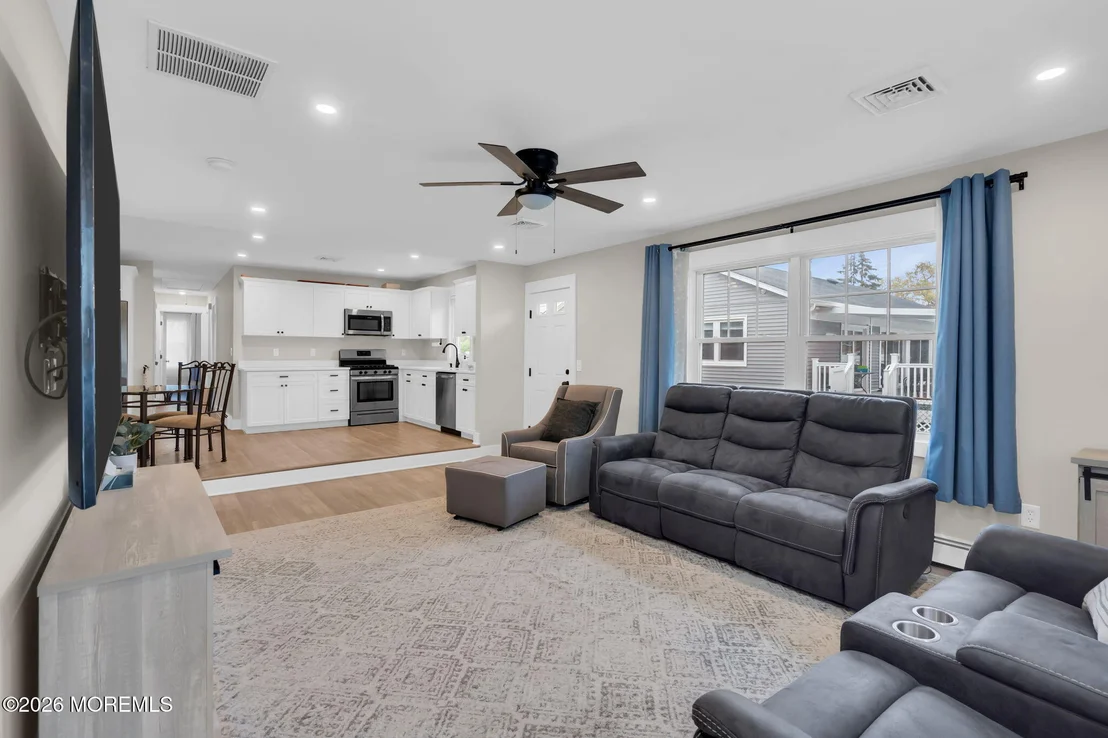 Photo of 300 Linden Avenue
