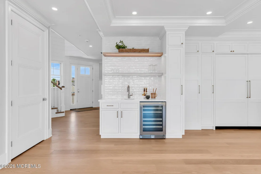 Photo of 153 Pershing Boulevard