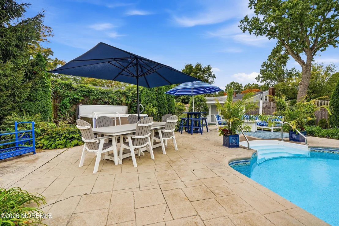 Photo of 48 Hedge Drive