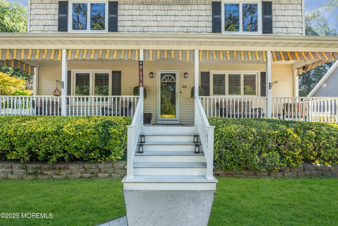 Photo of 818 Arthur Drive