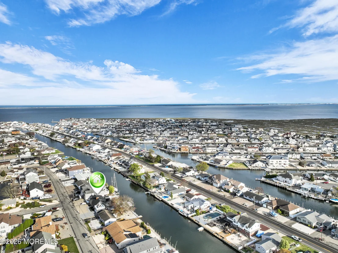 Photo of 933 Montauk Drive