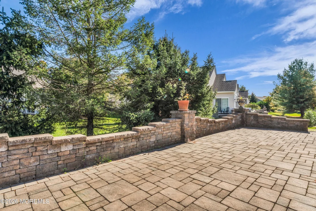 Photo of 178 Huntington Drive