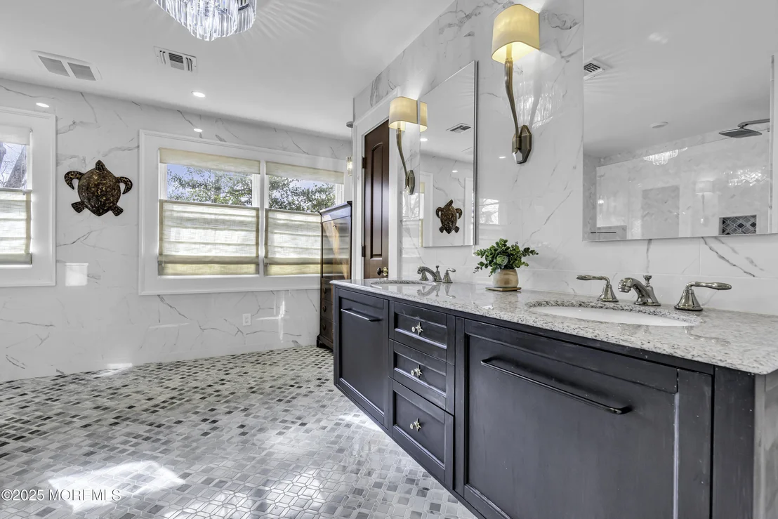 Photo of 2403 Riverside Terrace