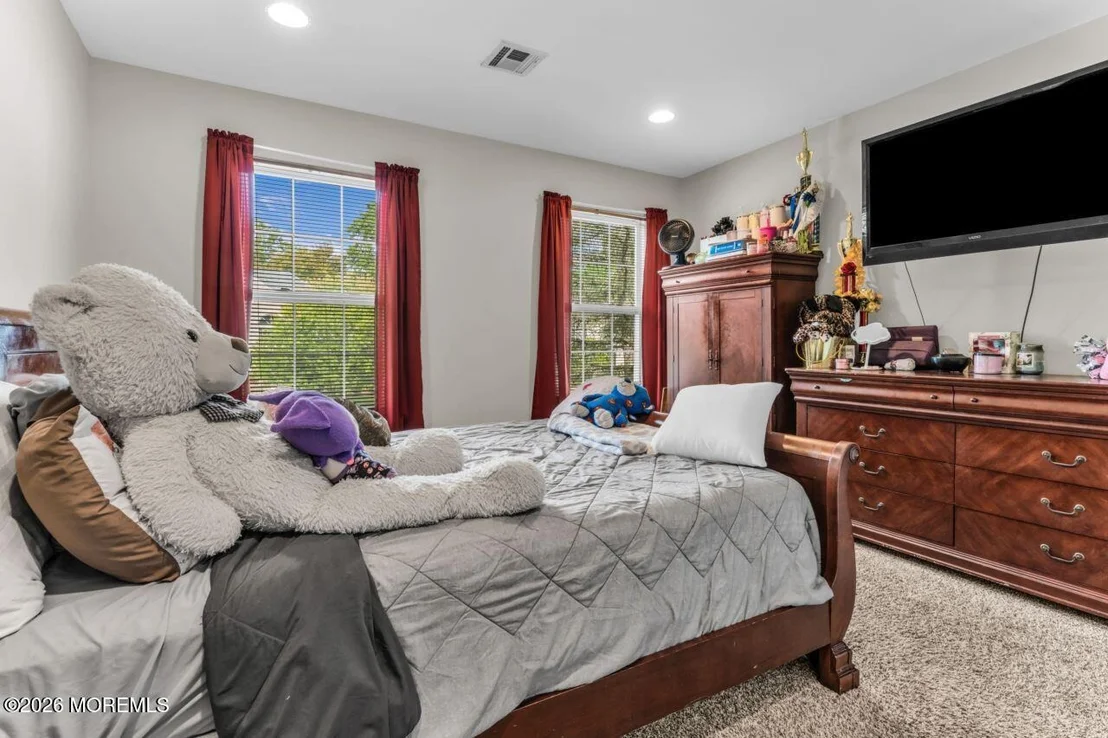 Photo of 383 Meadowood Road