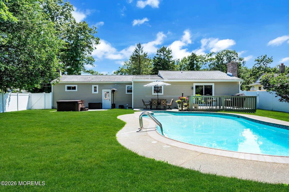 Photo of 1126 Overlook Drive
