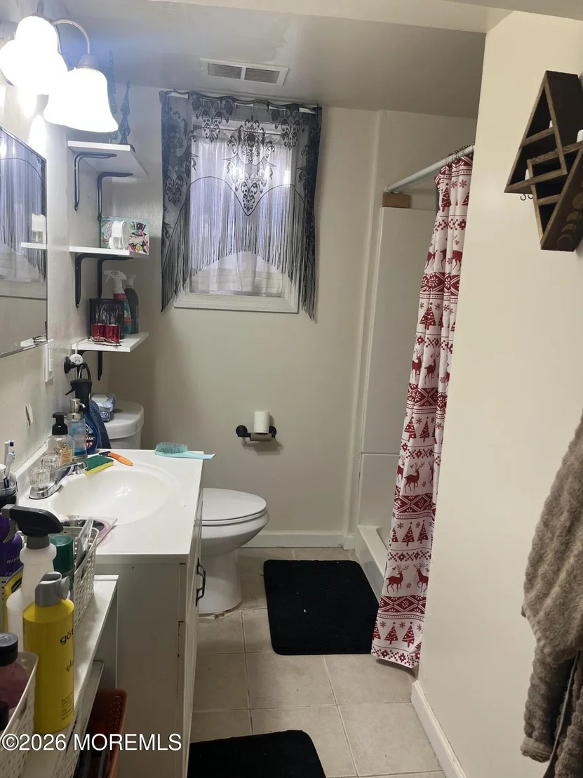 Photo of 715 John Terrace