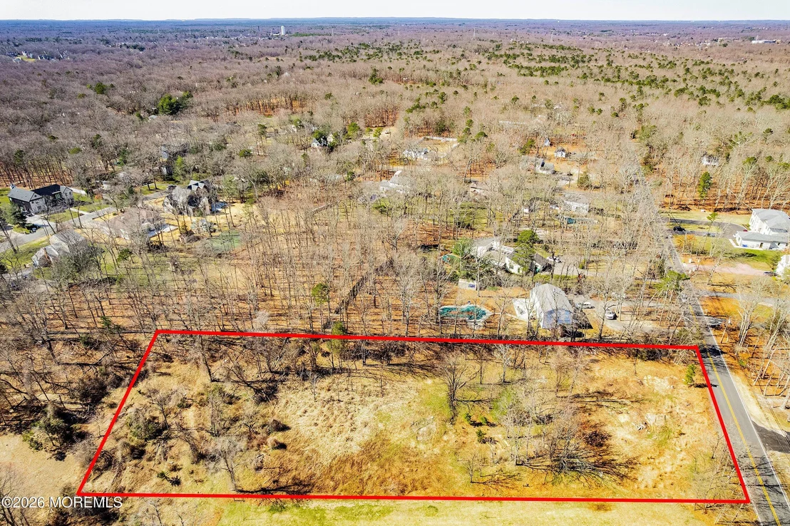 Photo of 496 Clearstream Road