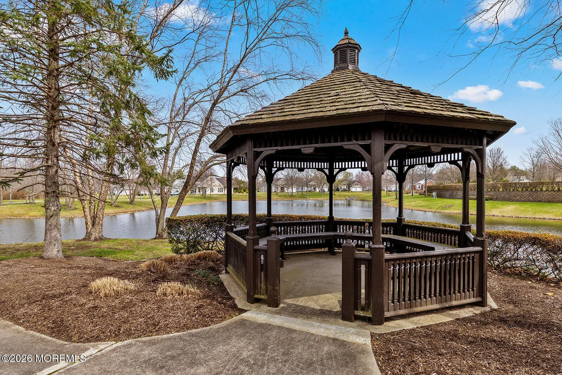 Photo of 1 Colonial Way