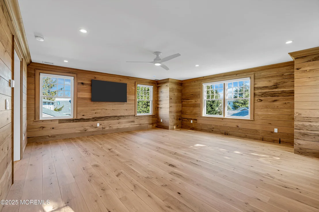 Photo of 327 South Boulevard