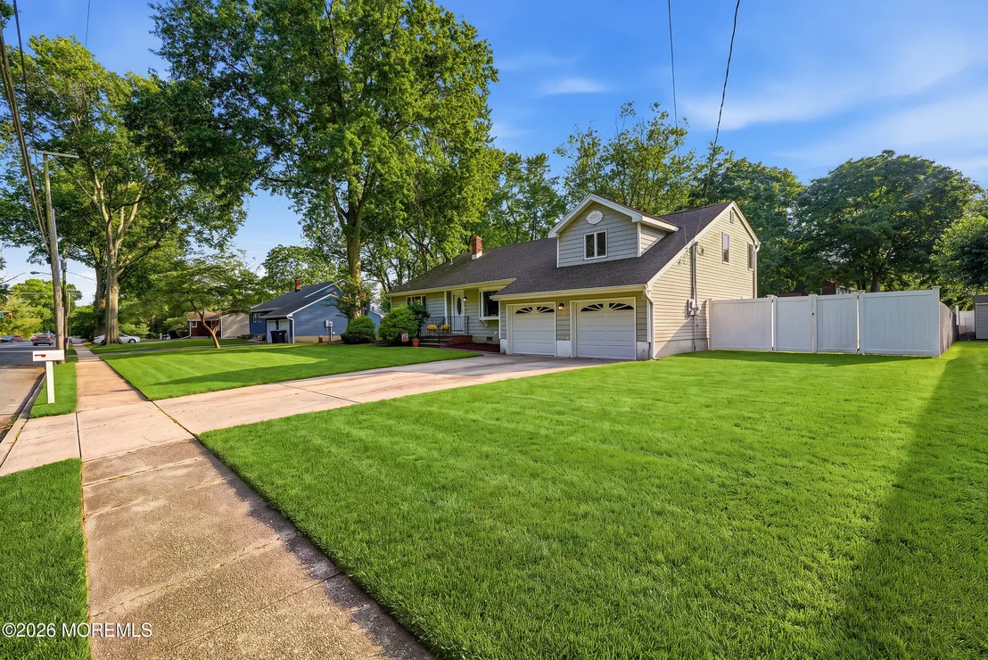 Photo of 14 Lynn Drive