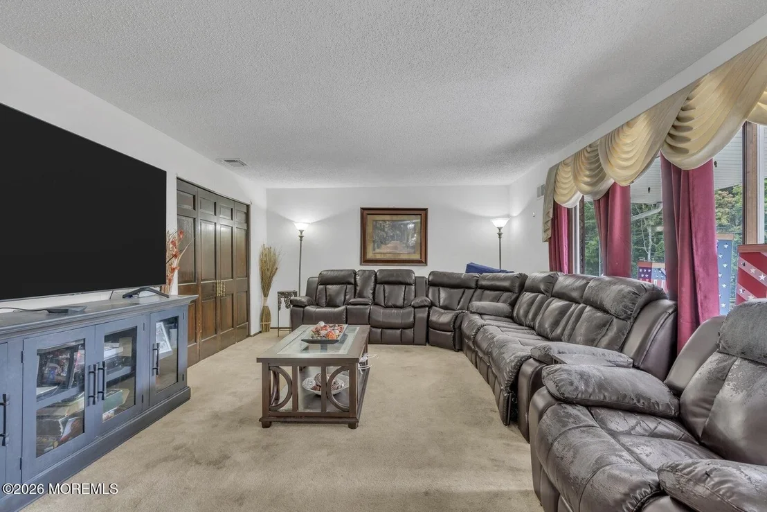 Photo of 151 Cardinal Drive