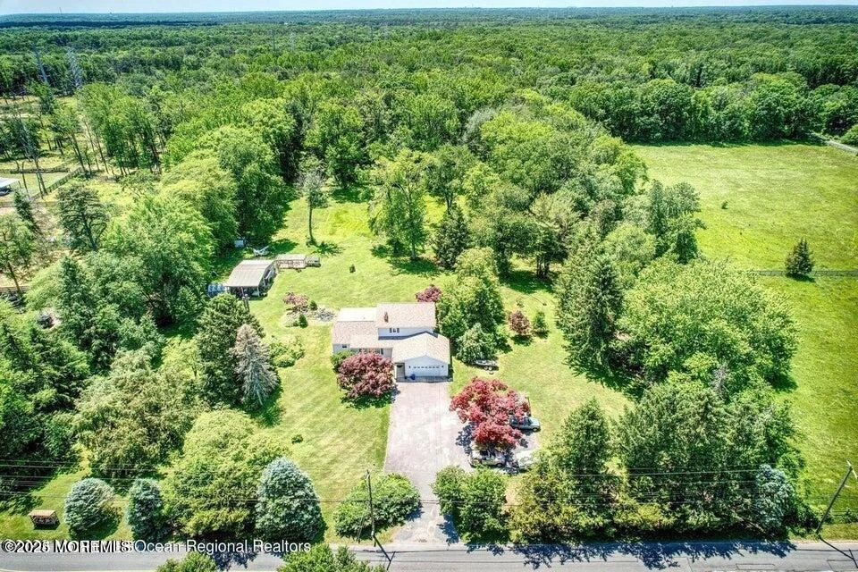 Photo of 150 Easy Street