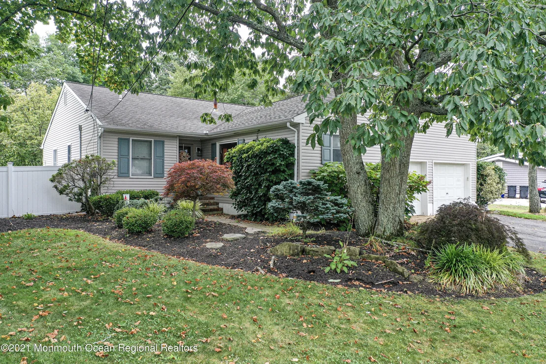 Photo of 408 Crestview Terrace