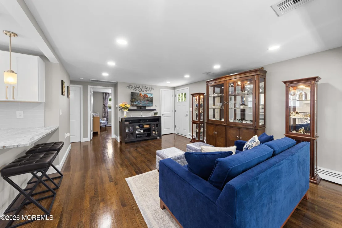 Photo of 337 Enterprise Drive