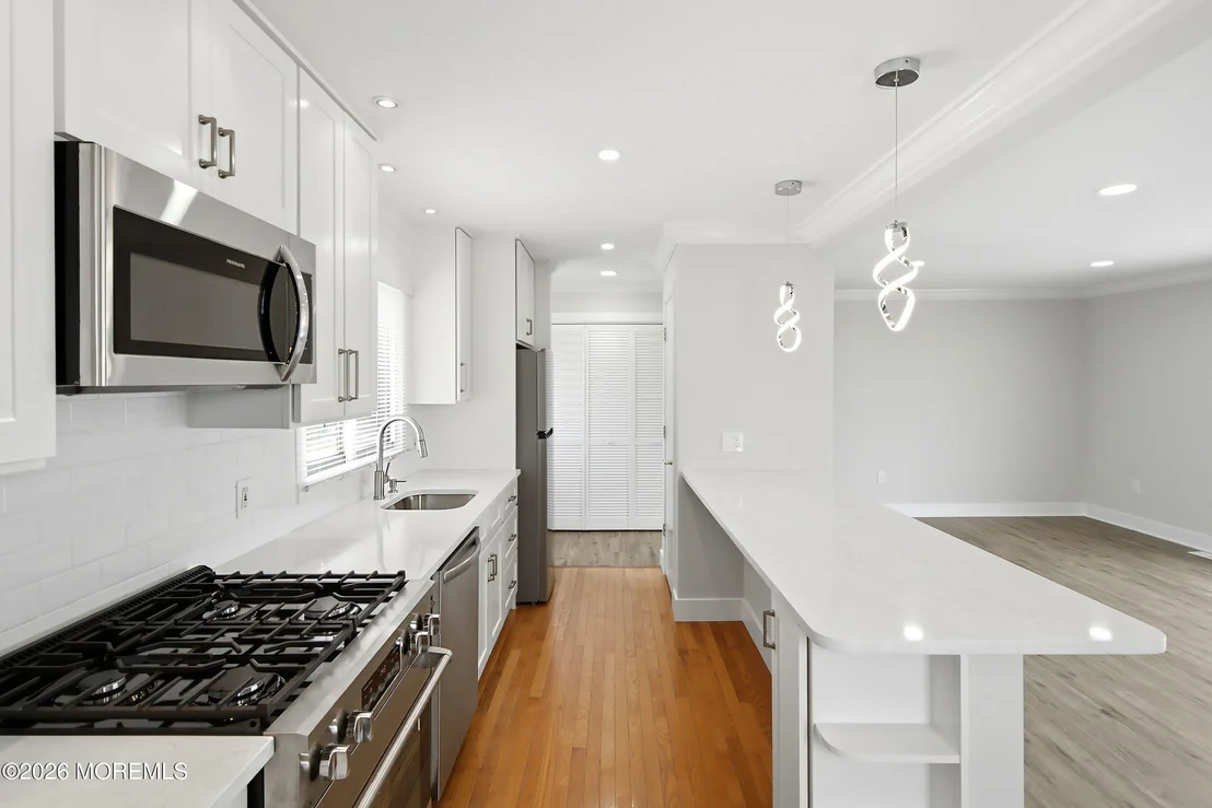 Photo of 1111 Uranus Court