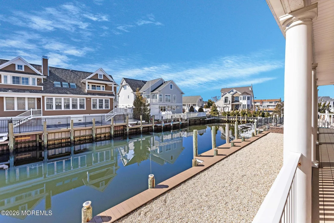 Photo of 305 Sloop Lane