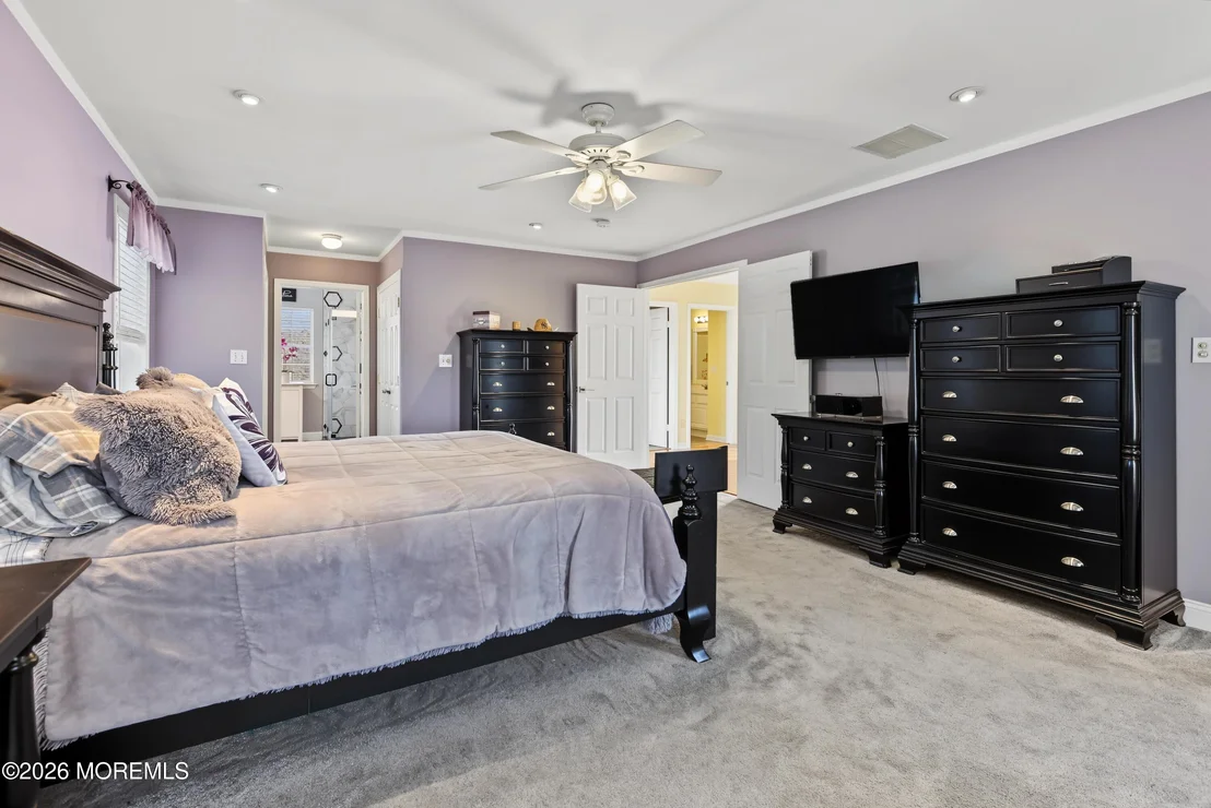 Photo of 611 Winterberry Boulevard
