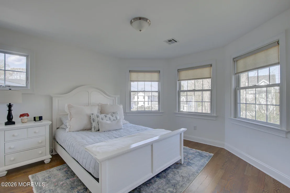 Photo of 42 Forrest Avenue