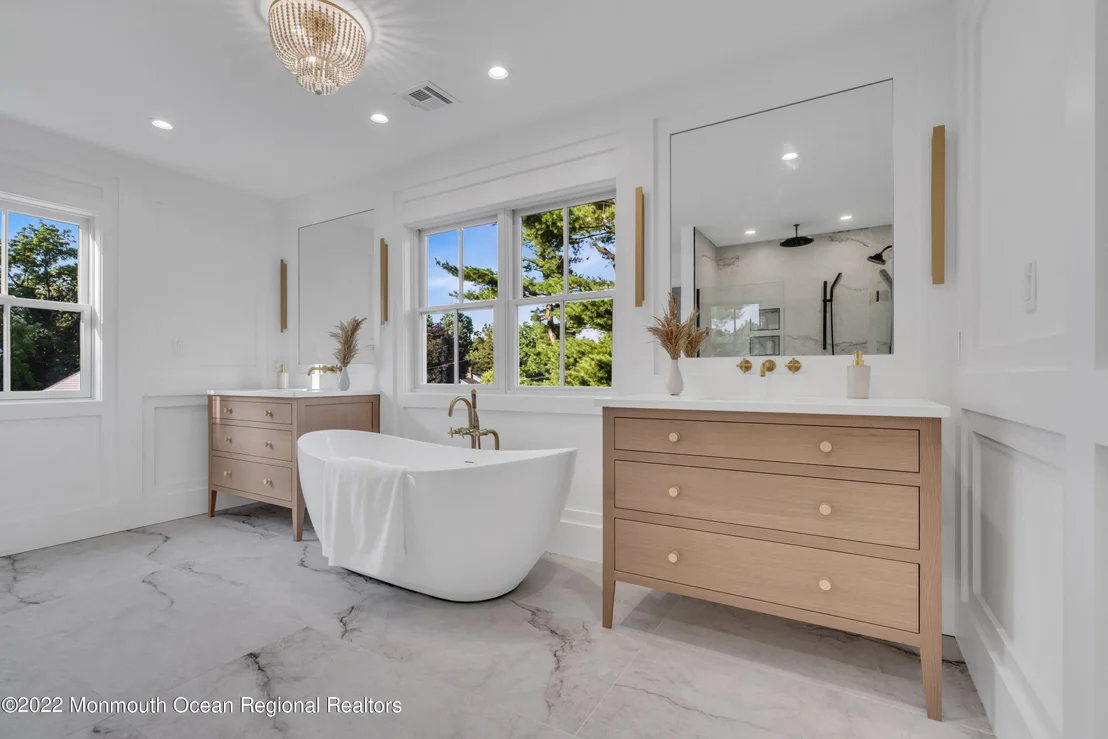 Photo of 376 Orenda Circle