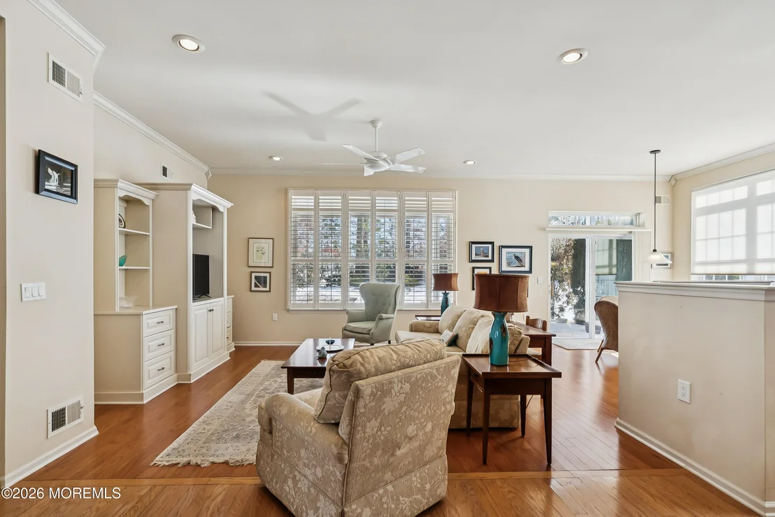 Photo of 21 Rumson Court