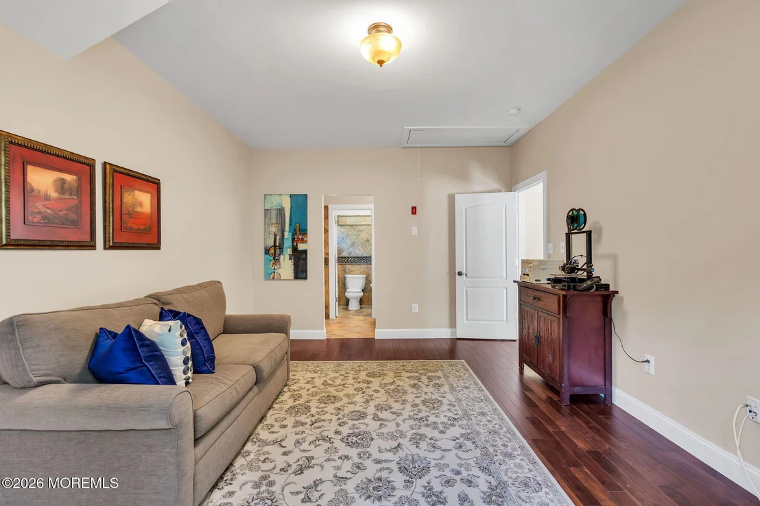 Photo of 347 Millstone Road
