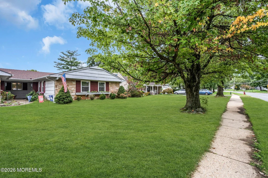Photo of 580 Lloyd Road