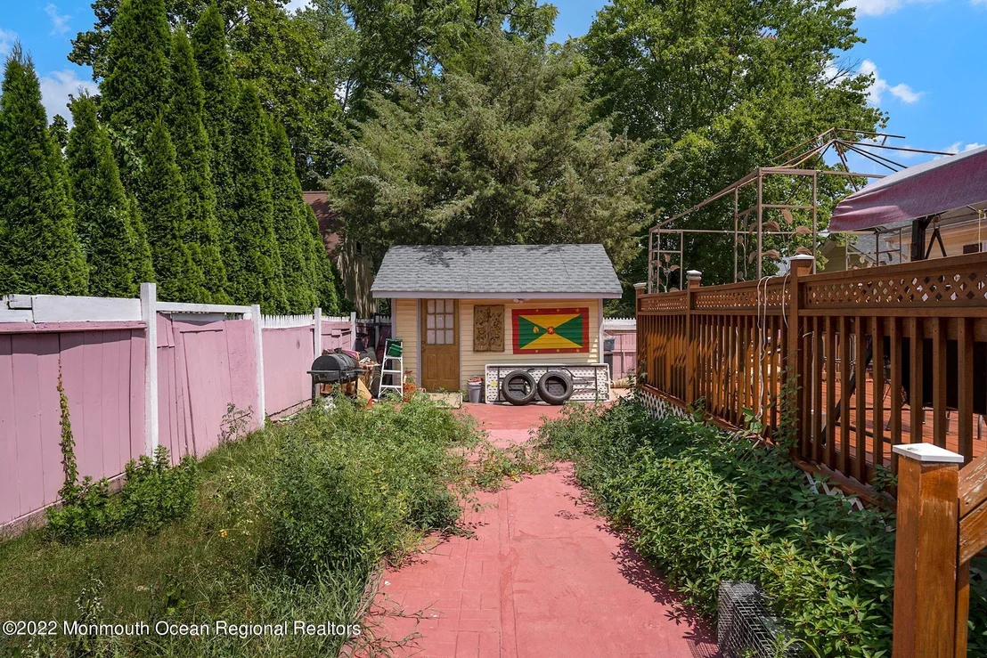 Photo of 2113 W Bangs Avenue