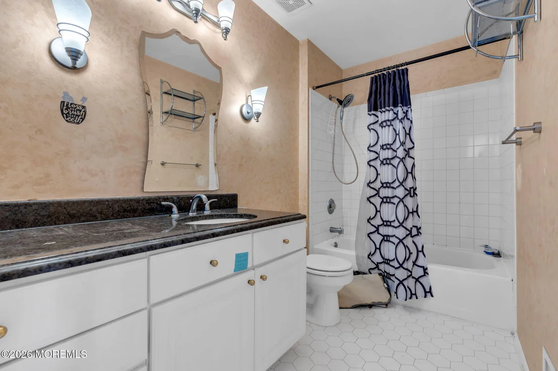 Photo of 18 Lysbeth Lane
