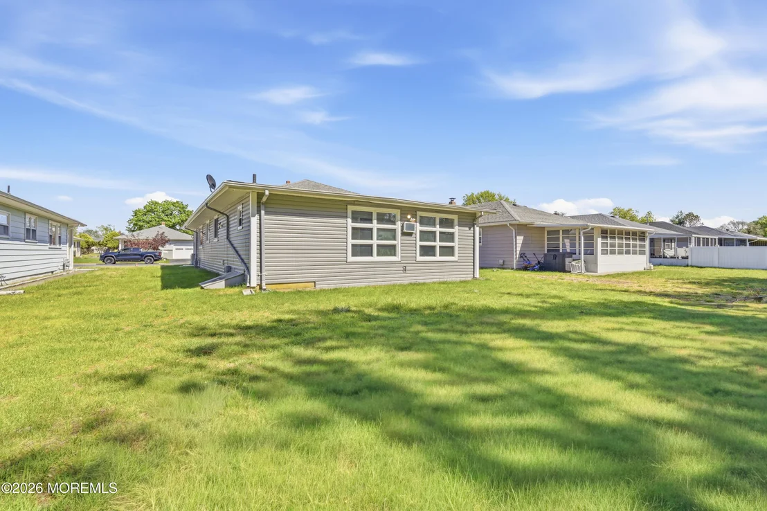 Photo of 429 Saint Thomas Drive