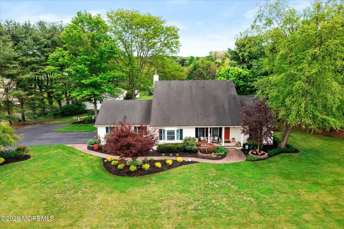 Photo of 134 Schoolhouse Road