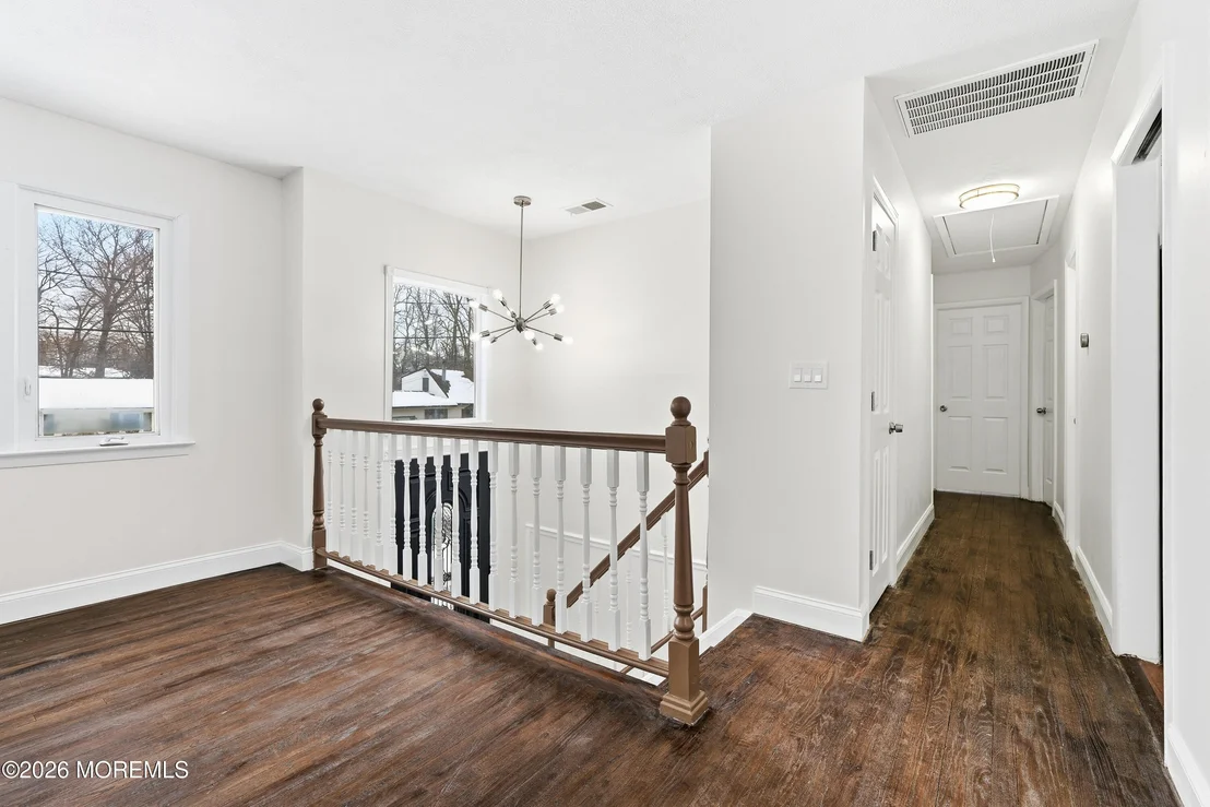 Photo of 16 Crest Road