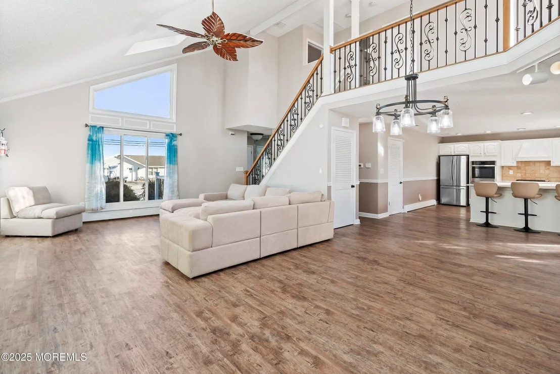 Photo of 1161 Laurel Boulevard