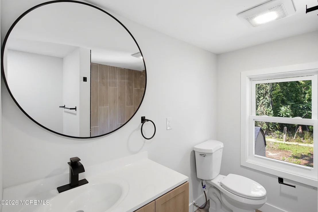 Photo of 164 Maple Avenue