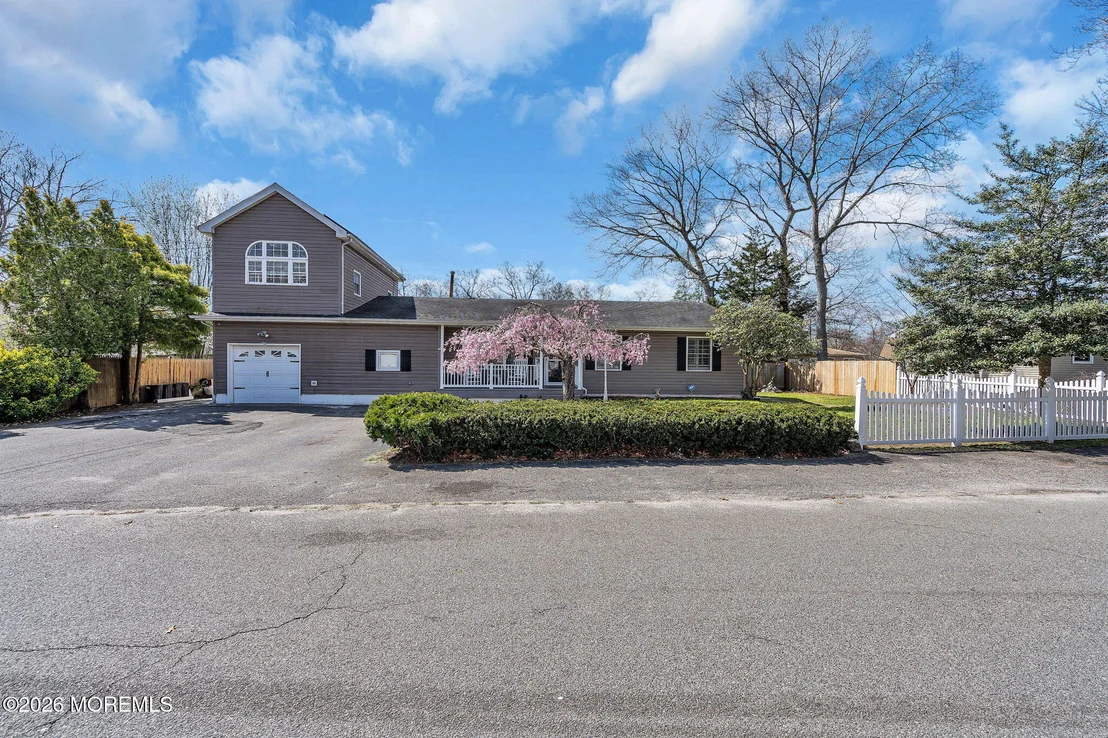 Photo of 363 Constitution Drive
