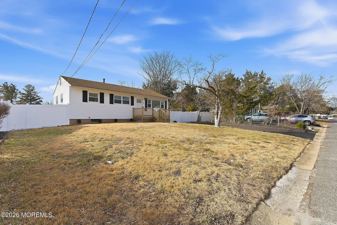 Photo of 23 Bucknell Drive