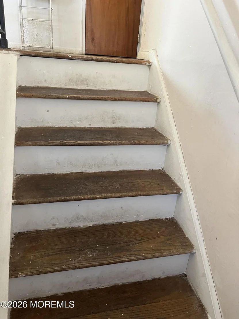 Photo of 715 John Terrace