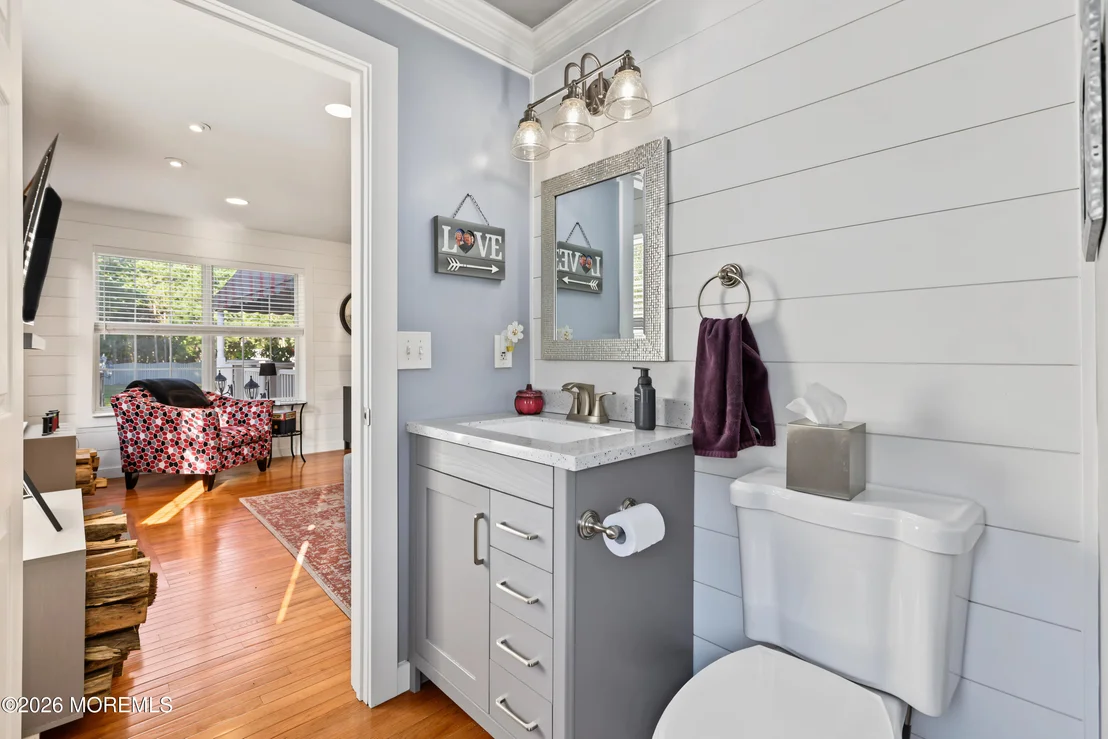 Photo of 611 Winterberry Boulevard