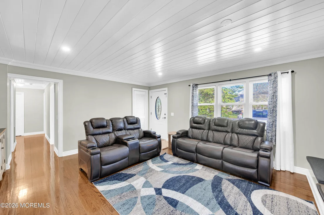 Photo of 609 Adamston Road