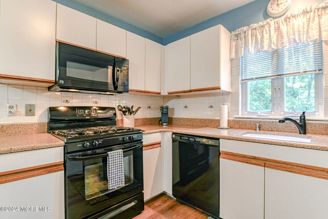 Photo of 27 Coastal Drive