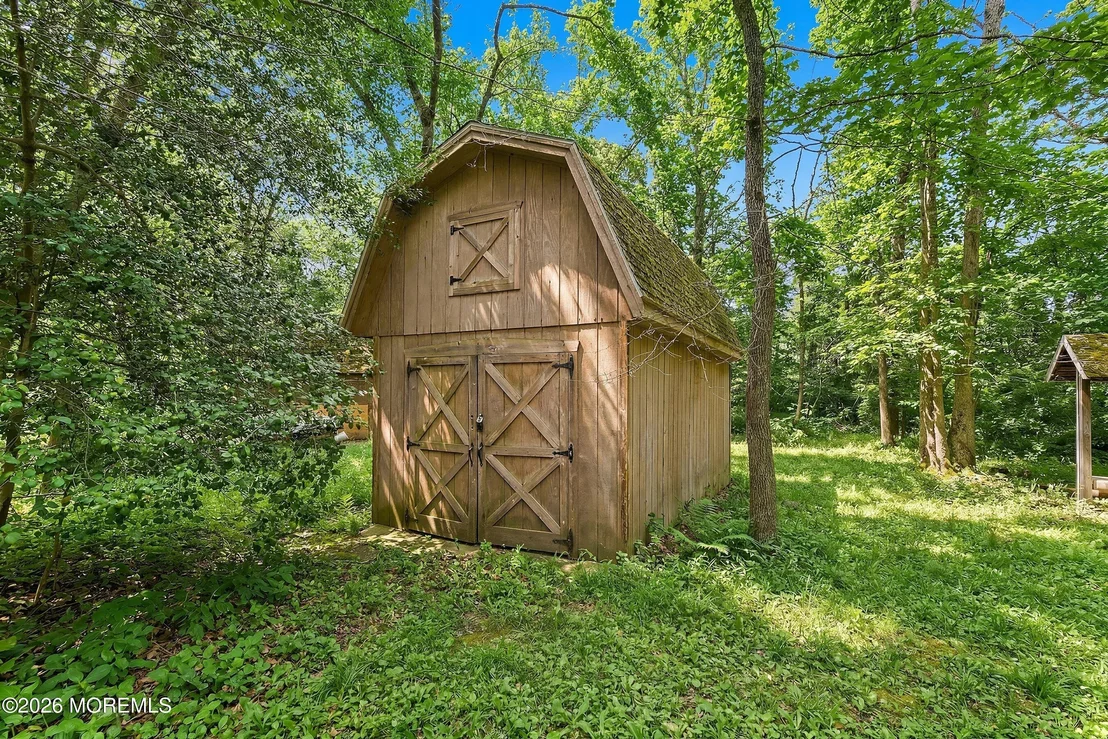 Photo of 565 Buttonwood Drive