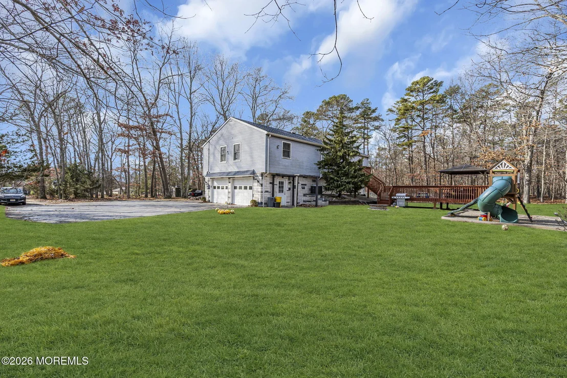 Photo of 301 Clearstream Road