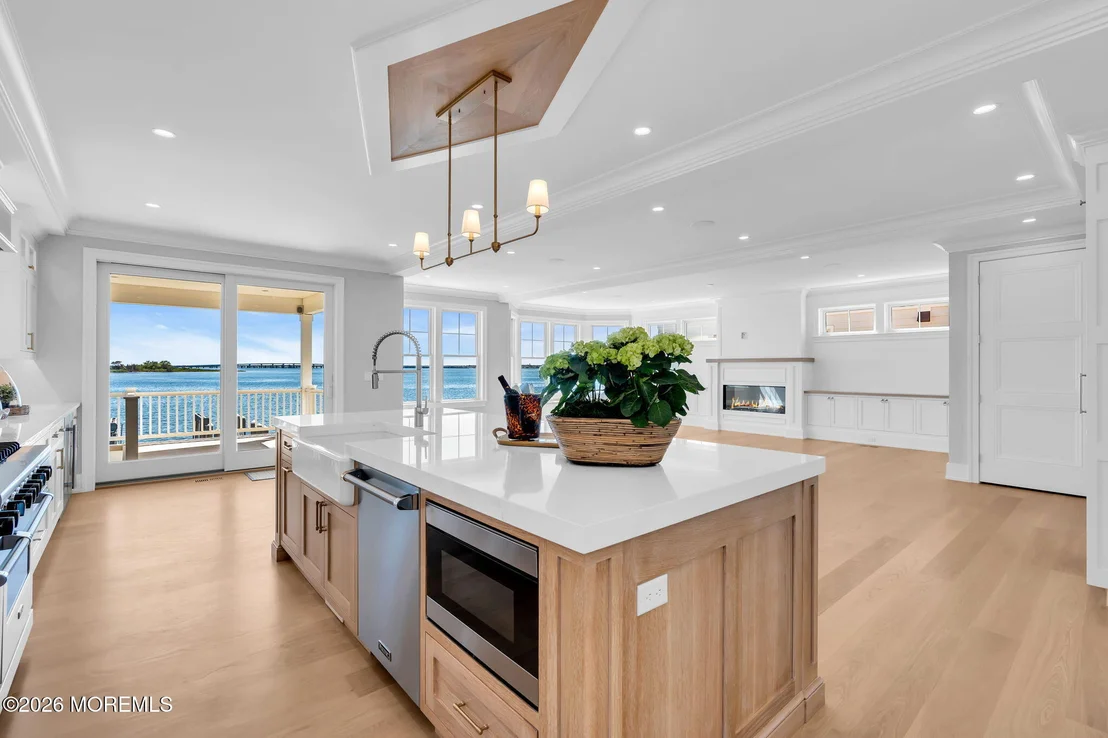 Photo of 153 Pershing Boulevard