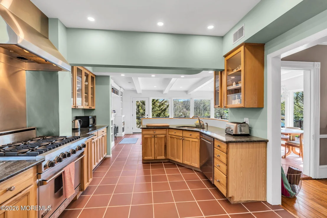 Photo of 531 Locust Point Road