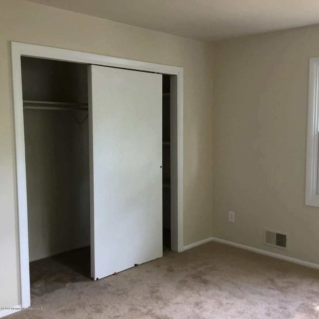 Photo of 438 Applegate Avenue