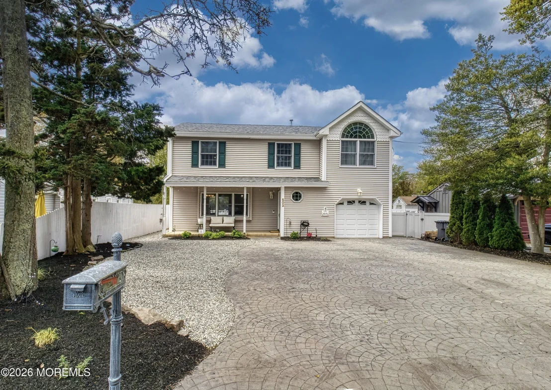 Photo of 502 Yew Drive
