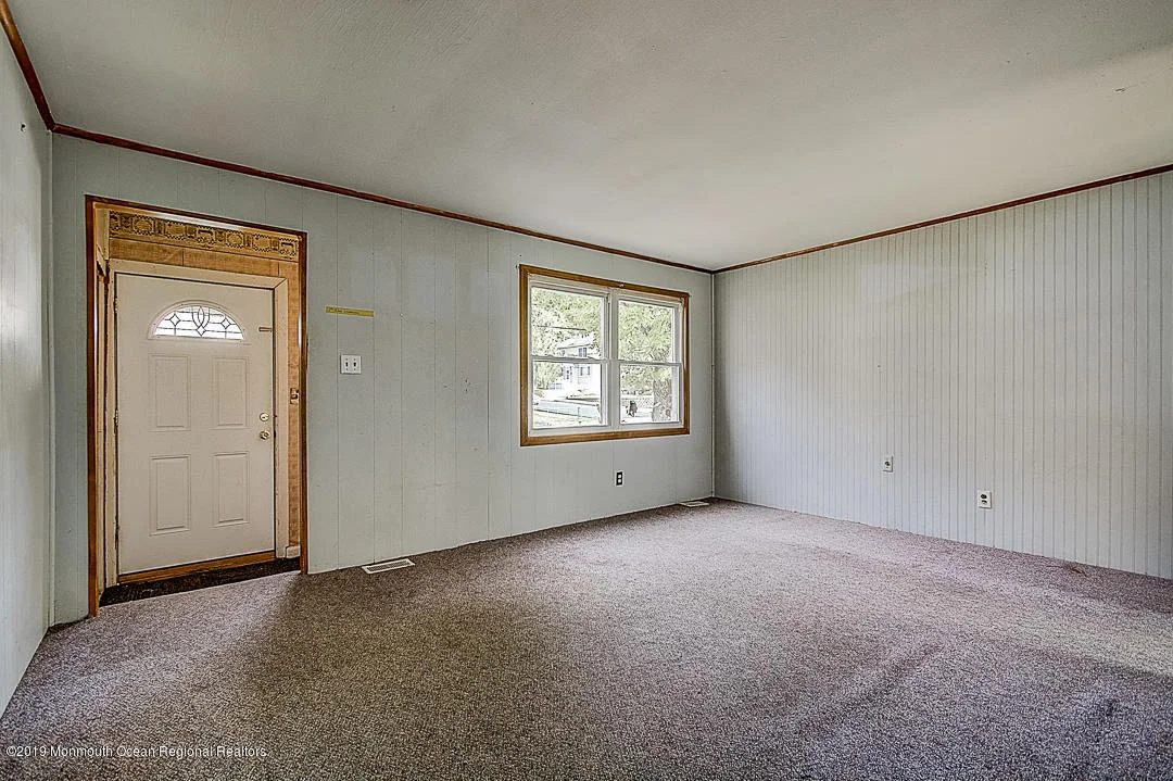 Photo of 329 Edgeview Road