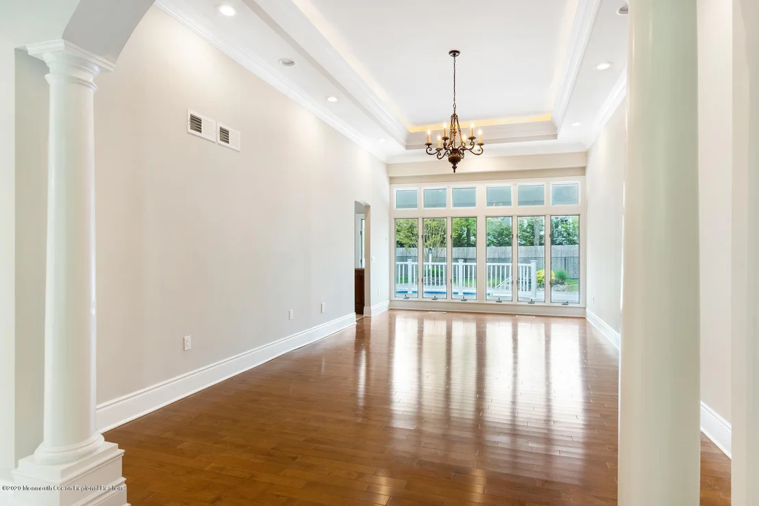 Photo of 9 S Tamarack Drive