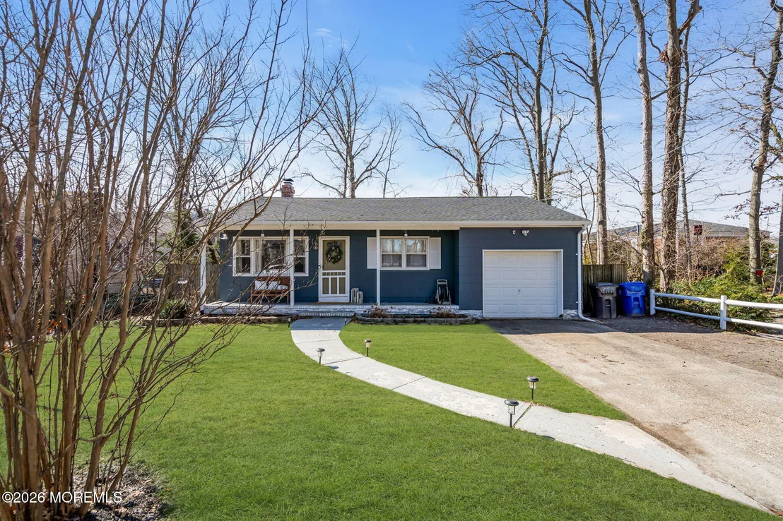 Photo of 701 Barberry Drive