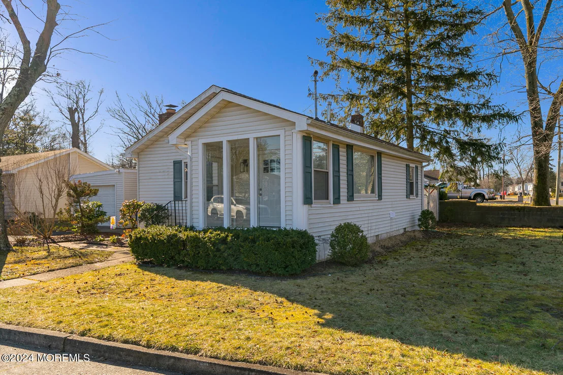 Photo of 717 Harmony Road